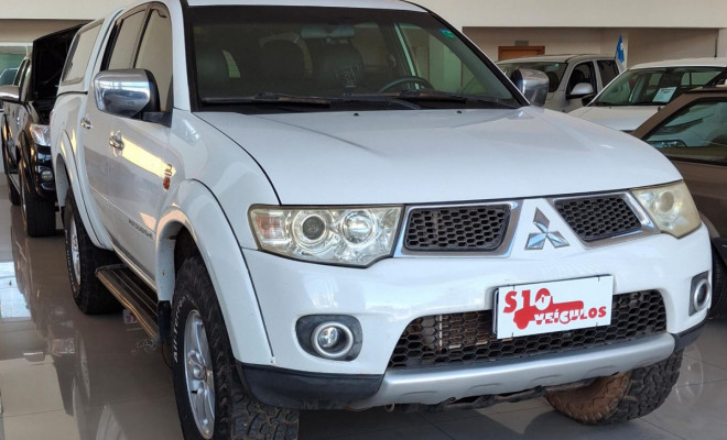 Mitsubishi L200 Triton GLS 3.2 CD TB Int.Diesel Mec 2013 Diesel-1