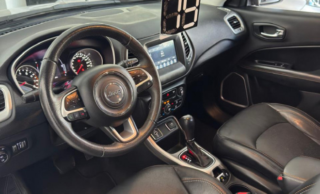 Compass Sport 2.0 Aut. 2019 - Completíssima, Confortável e com Baixa Quilometragem!-6