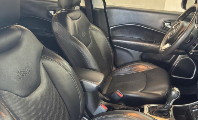 Compass Sport 2.0 Aut. 2019 - Completíssima, Confortável e com Baixa Quilometragem!-12