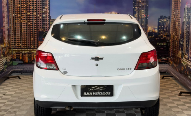 GM - Chevrolet ONIX HATCH LTZ 1.4 8V FlexPower 5p Mec. 2015 Flex-15