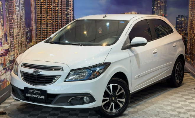 GM - Chevrolet ONIX HATCH LTZ 1.4 8V FlexPower 5p Mec. 2015 Flex