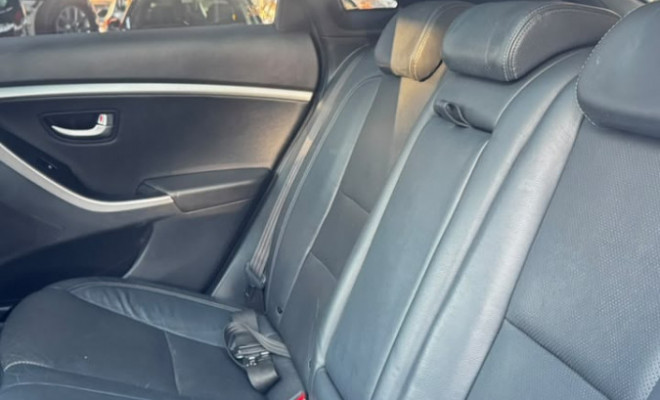Hyundai i30 Serie Limitada 1.8 16V Aut. 5p 2015 Gasolina-10