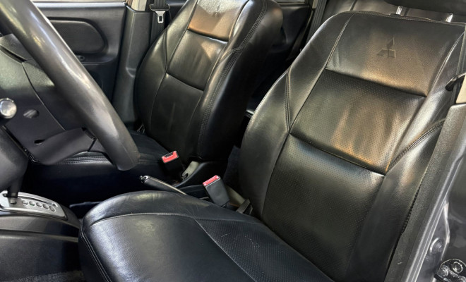 Mitsubishi Pajero TR4 2.0 Flex 16V 4X2 Aut. 2013 Flex-11