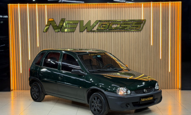 GM - Chevrolet Corsa Hatchback 1.0 MPFI 8V 71cv 5p 2002 Gasolina