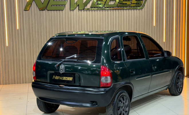 GM - Chevrolet Corsa Hatchback 1.0 MPFI 8V 71cv 5p 2002 Gasolina-4