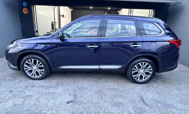 Mitsubishi OUTLANDER 3.0/ GT 3.0 V6 Aut. 2016 Gasolina-6