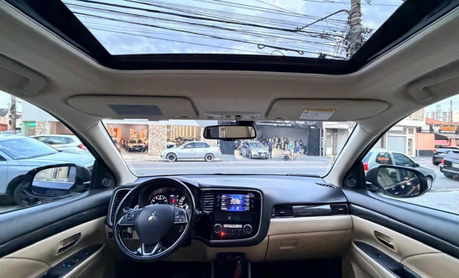 Mitsubishi OUTLANDER 3.0/ GT 3.0 V6 Aut. 2016 Gasolina-5