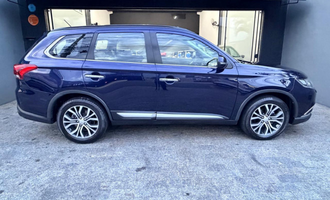 Mitsubishi OUTLANDER 3.0/ GT 3.0 V6 Aut. 2016 Gasolina-4