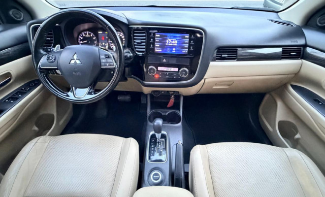 Mitsubishi OUTLANDER 3.0/ GT 3.0 V6 Aut. 2016 Gasolina-7