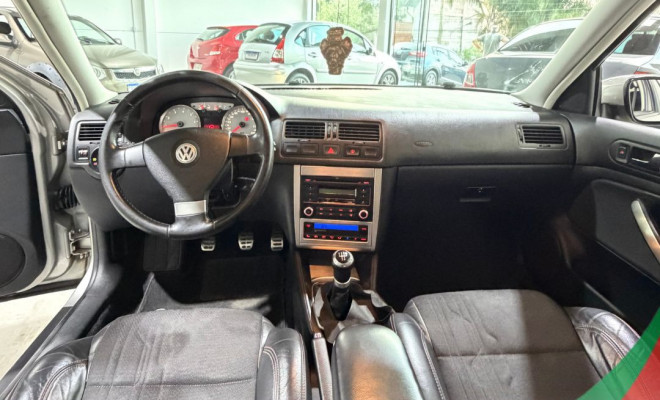 VW - VolksWagen Golf Sportline 1.6 Mi Total Flex 8V 4p 2012 Flex-3