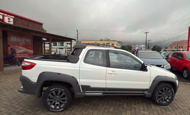 Fiat Strada Adventure1.8/ 1.8 LOCKER Flex CD 2018 Flex-1