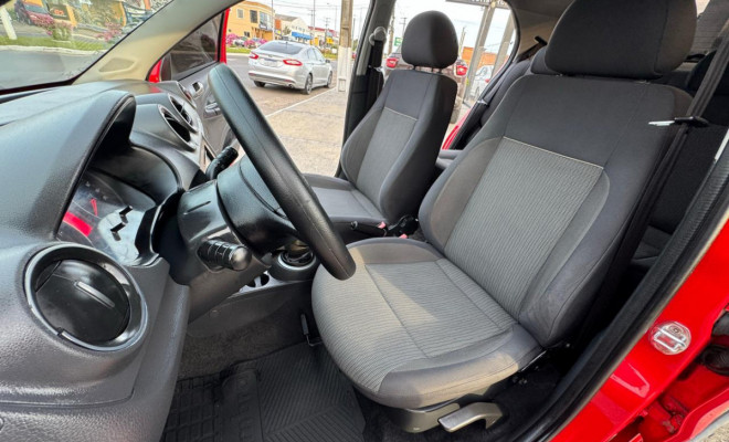 VW - VolksWagen Gol (novo) 1.0 Mi Total Flex 8V 4p 2014 Flex-6