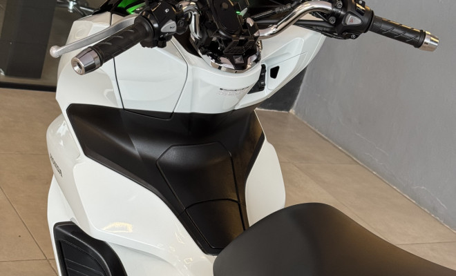 HONDA PCX 160  2023 Gasolina-14