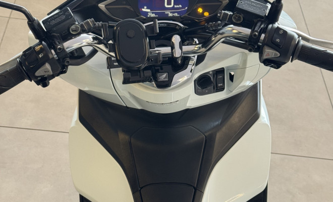 HONDA PCX 160  2023 Gasolina-8