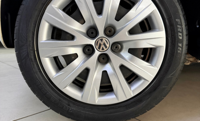 VW - VolksWagen Fox 1.6 Mi Total Flex 8V 5p 2013 Flex-11