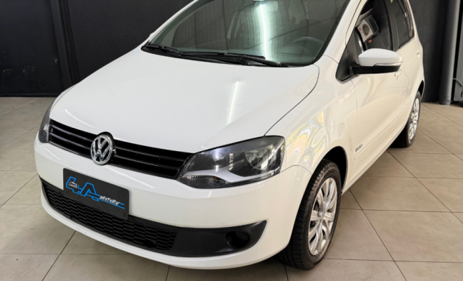 VW - VolksWagen Fox 1.6 Mi Total Flex 8V 5p 2013 Flex-0