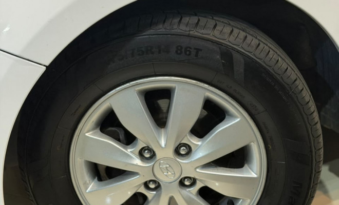 Hyundai HB20 C.Style/C.Plus 1.6 Flex 16V Aut. 2015 Flex-12