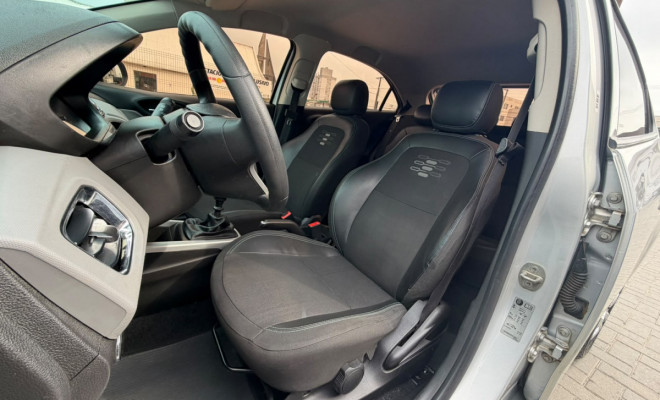 GM - Chevrolet ONIX HATCH LT 1.0 8V FlexPower 5p Mec. 2019 Flex-6