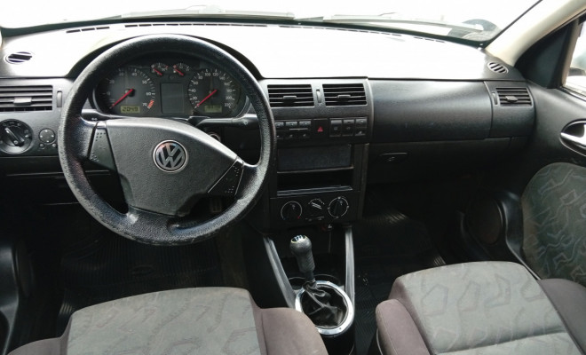 VW - VolksWagen Parati 2.0 Mi/ 2.0 Mi Track & Field 2001 Gasolina-4