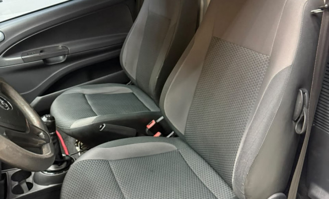 VW - VolksWagen Saveiro Robust 1.6 Total Flex 8V 2018-9