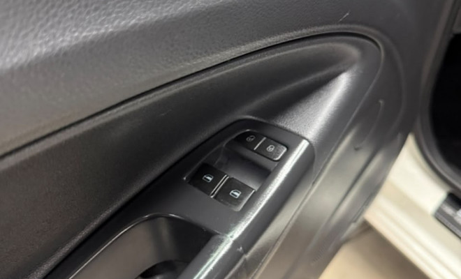VW - VolksWagen Saveiro Robust 1.6 Total Flex 8V 2018-10