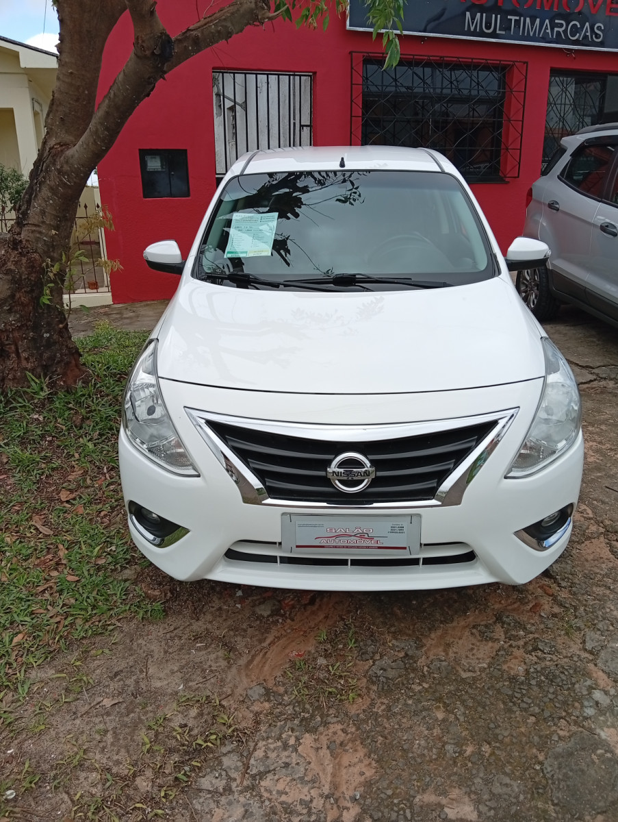 Nissan Versa 2018 à venda