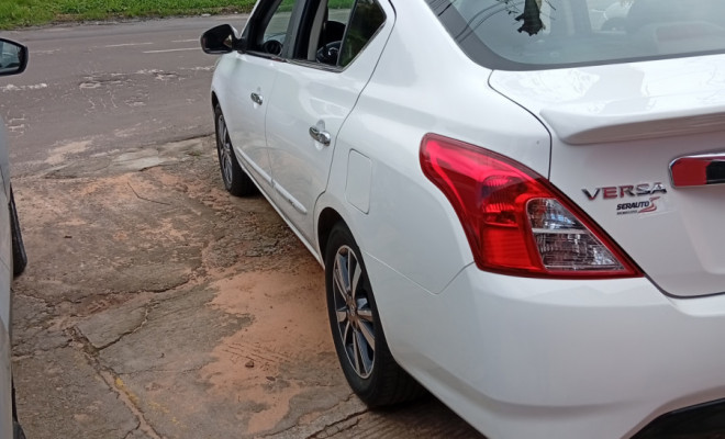 Nissan Versa Sl 1.6 16V Flexstart 4P Aut. - foto 6