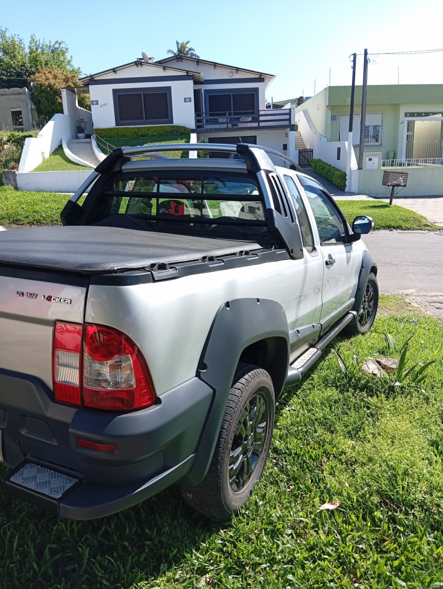 Fiat Strada Adventure 1.8 1.8 Locker Flex Ce - foto 5