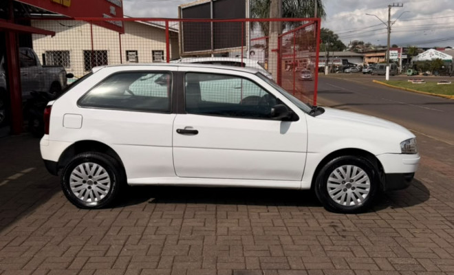 VW - VolksWagen Gol Plus 1.0 Mi Total Flex 2p 2007 Flex-4