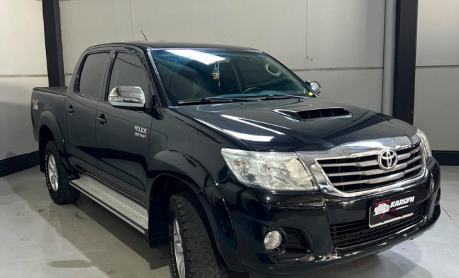 Toyota Hilux CD SRV D4-D 4x4 3.0  TDI Dies 2013 Diesel-0
