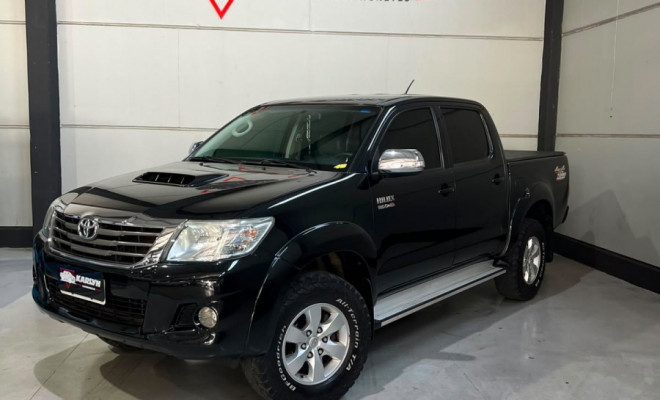 Toyota Hilux CD SRV D4-D 4x4 3.0  TDI Dies 2013 Diesel