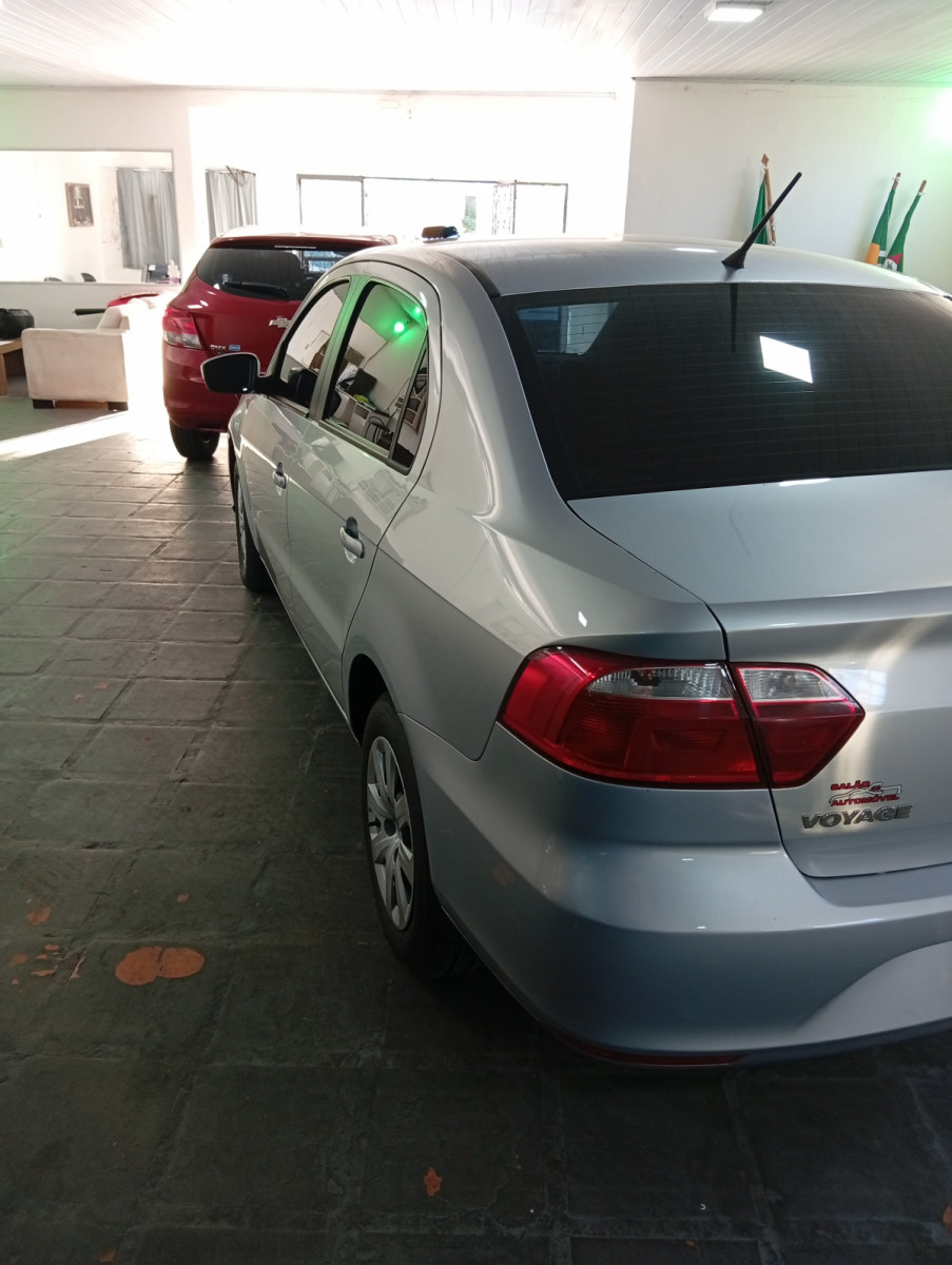 Volkswagen Voyage 1.6 MSI Flex 8V 4P - foto 3