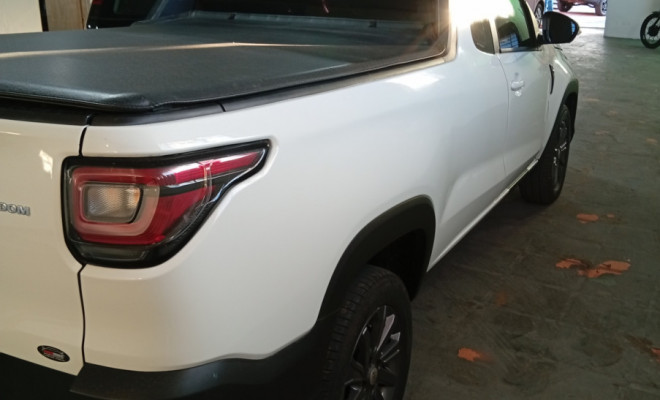 Fiat Strada Freedom 1.3 Flex 8V  CS Plus 2023 Flex-2