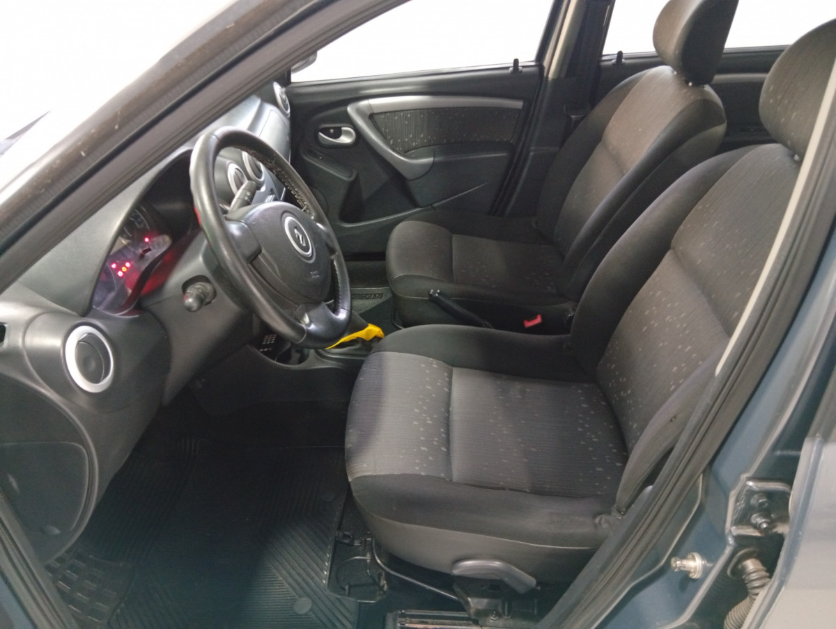 Renault Logan Expression Hi Flex 1.6 8V 4P - foto 13
