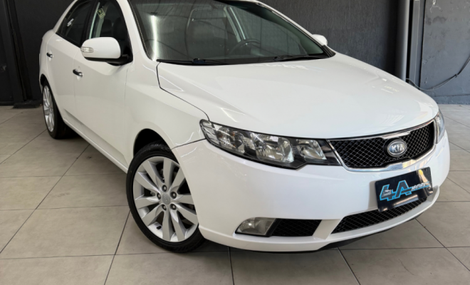 Kia Motors Cerato 1.6 16V Mec. 2010 Gasolina-3
