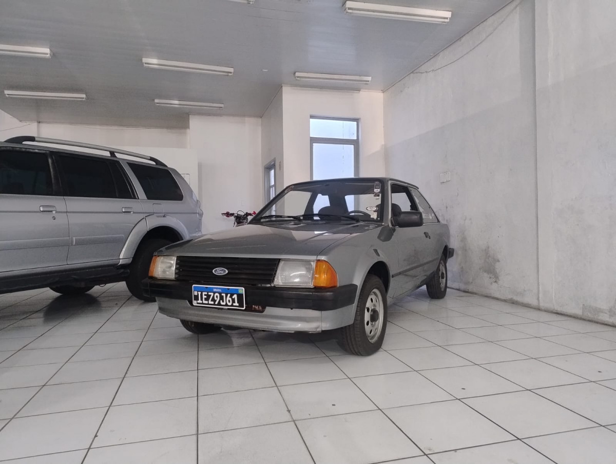 Ford Escort 1985 à venda