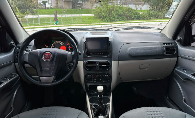 Fiat Palio Week. ATTRACTIVE 1.4 Fire Flex - 2013-11