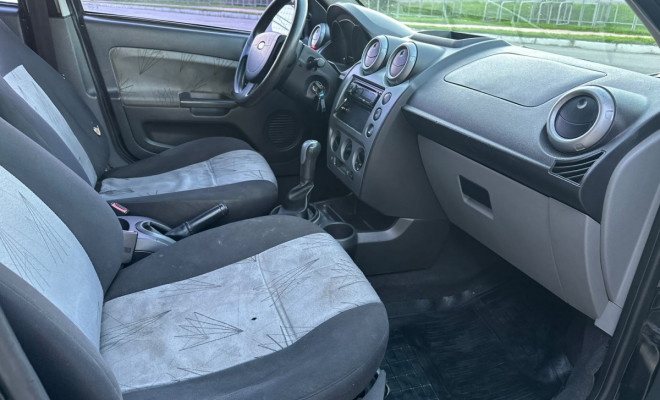 Ford Fiesta 1.0 8V Flex - 2010-5