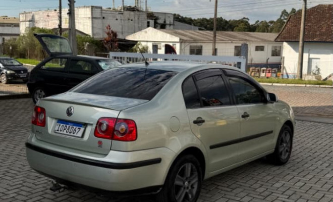VW - VolksWagen Polo Sed. COMFORT. 1.6 Mi Tot. Flex 8v 2008 Flex-1