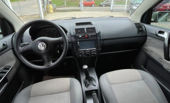 VW - VolksWagen Polo Sed. COMFORT. 1.6 Mi Tot. Flex 8v 2008 Flex