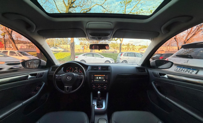VW - VolksWagen JETTA Highline 2.0 TSI 16V 4p Tiptronic 2014 Flex-5