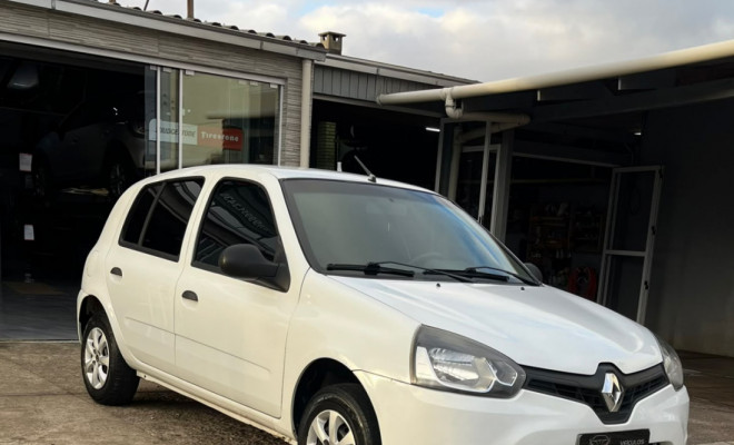 Renault Clio Expression 10/16VH 2014 Gasolina