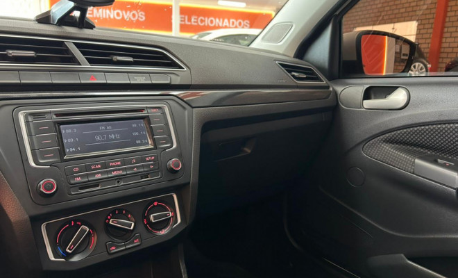 VW - VolksWagen Saveiro Trendline 1.6 T.Flex 8V 2018 Flex-11