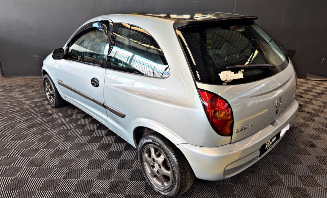 GM - Chevrolet Celta 1.4/ Super/ Energy 1.4 8V 85cv 3p 2005 Gasolina-0