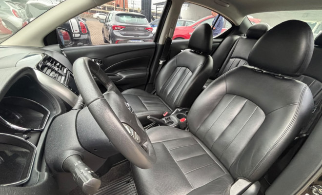 Nissan VERSA SL 1.6 16V FlexStart 4p Aut. 2017 Flex-5