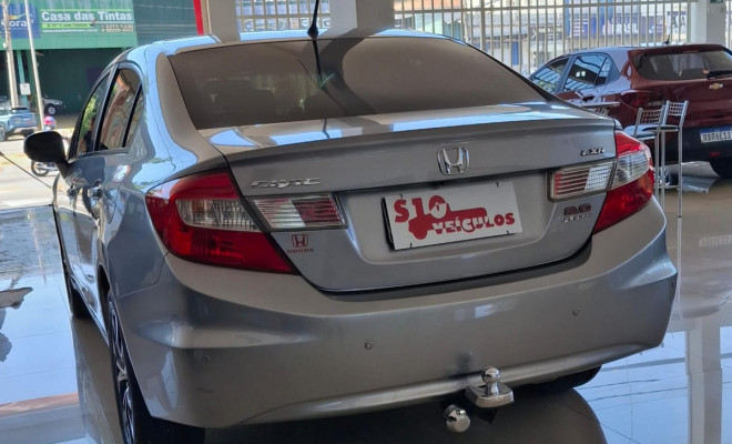 Honda Civic Sedan LXR 2.0 Flexone 16V Aut. 4p 2016 Flex-2