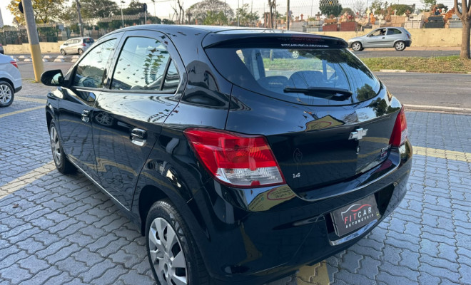 GM - Chevrolet ONIX HATCH LT 1.4 8V FlexPower 5p Mec. 2013 Flex-1