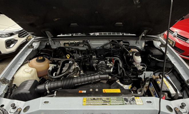 Ford Ranger XLS 2.3 16V 150cv 4x2 CS 2010 Gasolina-14