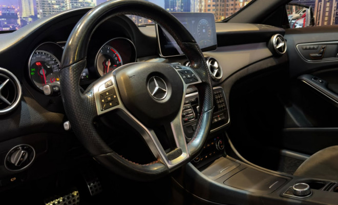 Mercedes-Benz GLA 250 Sport 2.0 TB 16V 4x2  211cv Aut. 2015 Gasolina-14