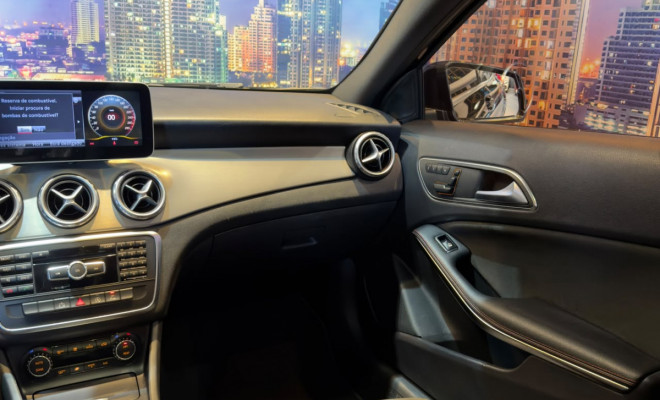 Mercedes-Benz GLA 250 Sport 2.0 TB 16V 4x2  211cv Aut. 2015 Gasolina-11